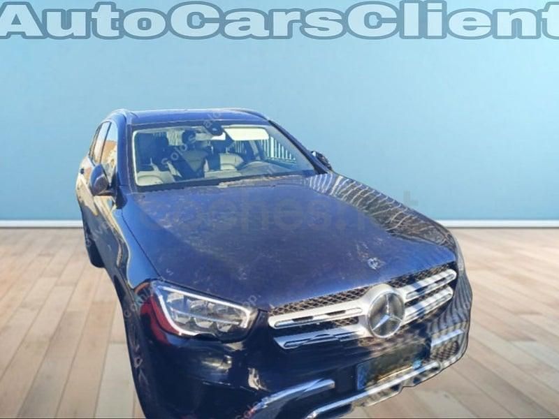 Usado Mercedes GLC300e 313 CV (230 kW) 2020 Gris / plata SUV