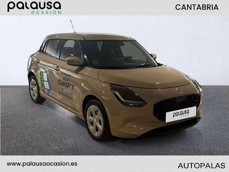 Usado Suzuki Swift 83 CV (61 kW) 2025 Beige Utilitario