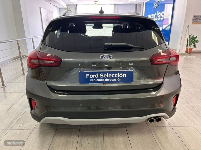 Usado Ford Focus Active 125 CV (91 kW) 2024 Gris Berlina