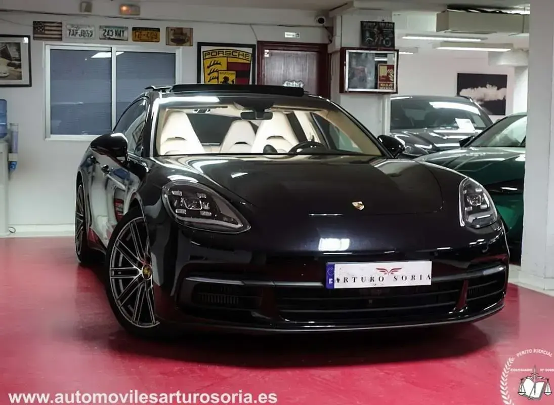 Usado Porsche Panamera 4S Diesel 421 CV (309 kW) 2018 Negro Utilitario