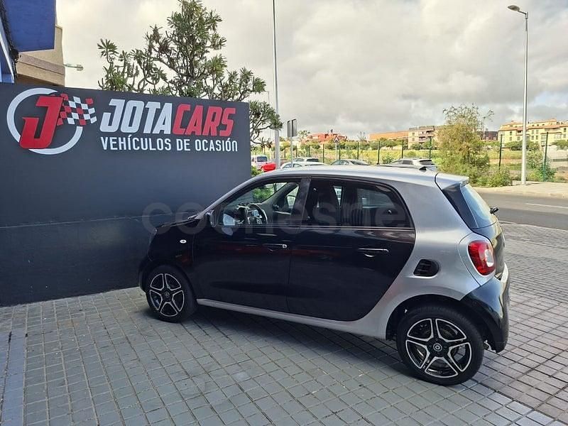 Usado Smart ForFour Passion 71 CV (52 kW) 2015 Negro Utilitario