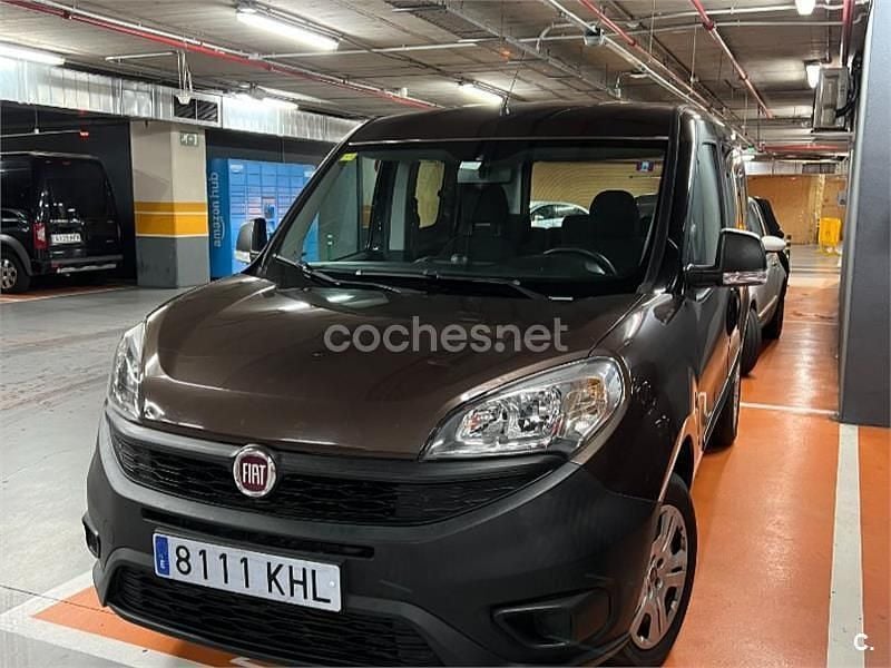Usado Fiat Doblò Pop 95 CV (69 kW) 2019 Marrón Monovolumen