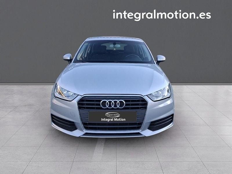 Usado Audi A1 Attraction 89 CV (65 kW) 2016 Gris Berlina