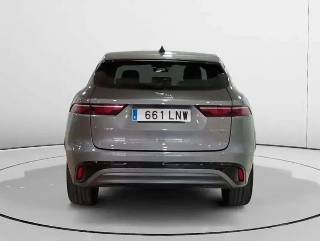 Usado Jaguar F-Pace R-Dynamic 404 CV (297 kW) 2021 Gris SUV