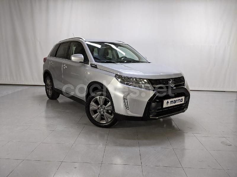 Nuevo Suzuki Vitara 110 CV (80 kW) 2025 Gris / plata SUV