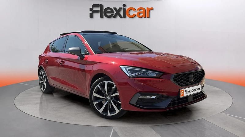 Usado Seat Leon FR 151 CV (111 kW) 2022 Rojo Berlina