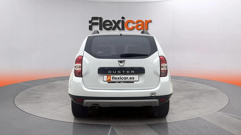 Usado Dacia Duster Lauréate 110 CV (80 kW) 2017 Blanco SUV