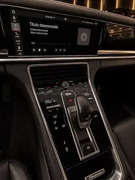 Usado Porsche Panamera 4 Sport Turismo Sport Turismo 330 CV (242 kW) 2018 Negro Familiar