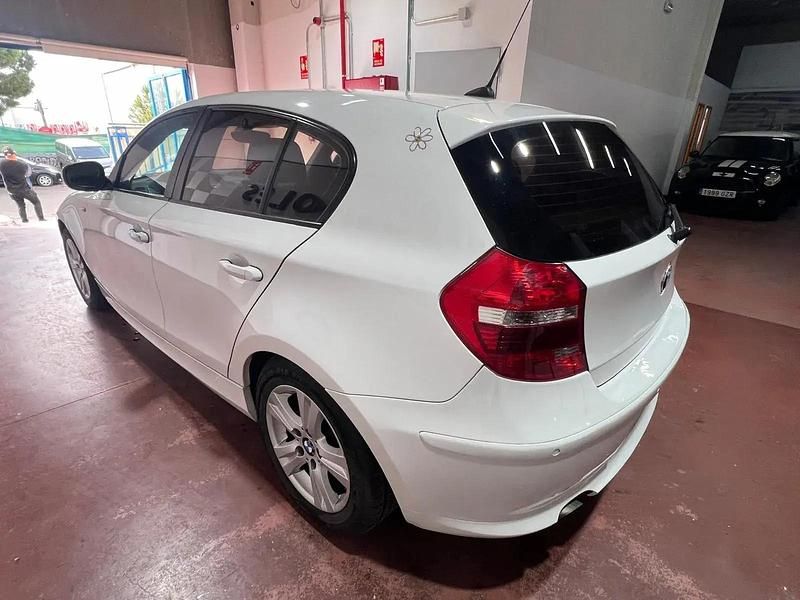 Usado BMW 116 115 HP (84 kW) 2009 Branco Citadino