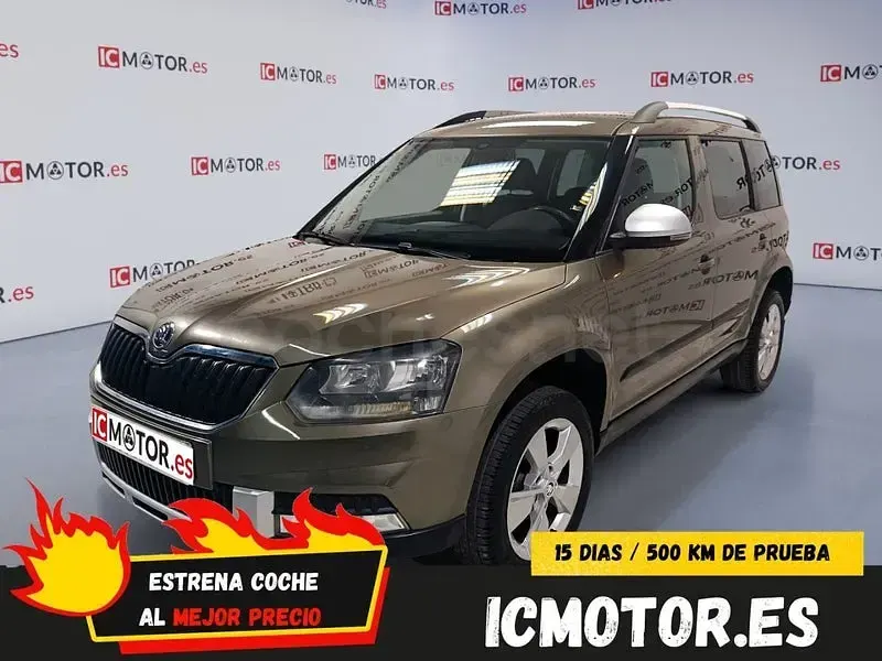 Usado Skoda Yeti 110 CV (80 kW) 2015 Gris / plata SUV