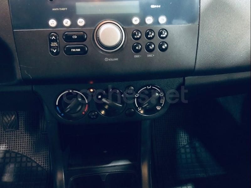 Usado Suzuki Swift GL 92 CV (67 kW) 2007 Blanco Utilitario