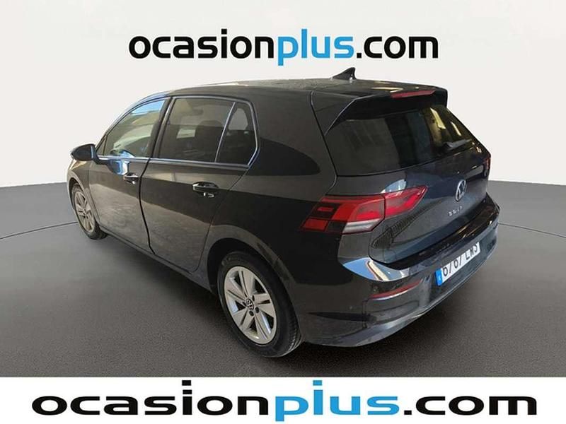Usado VW Golf VIII Life 116 CV (85 kW) 2021 Negro Utilitario