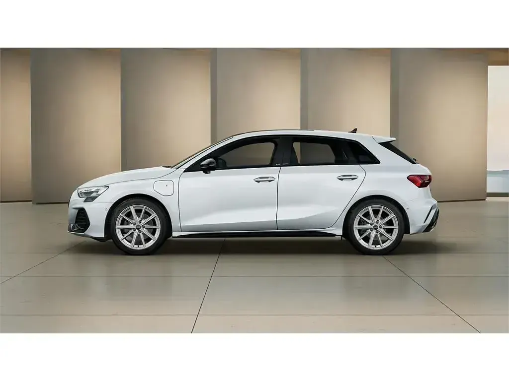 Nuevo Audi A3 S-Line 150 CV (110 kW) 2026 Blanco Berlina