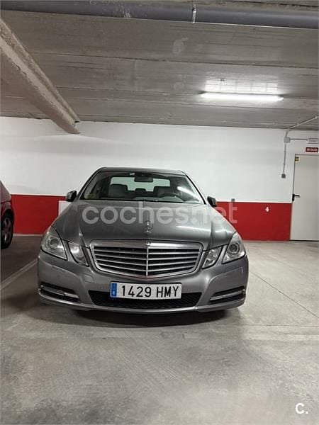 Usado Mercedes E300 Elegance 231 CV (169 kW) 2012 Gris / plata Berlina