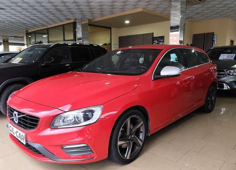 Rojo Usado 2016 Volvo V60 R-Design Momentum Familiar | 10.990 € (Precio justo) - Imagen 1/4