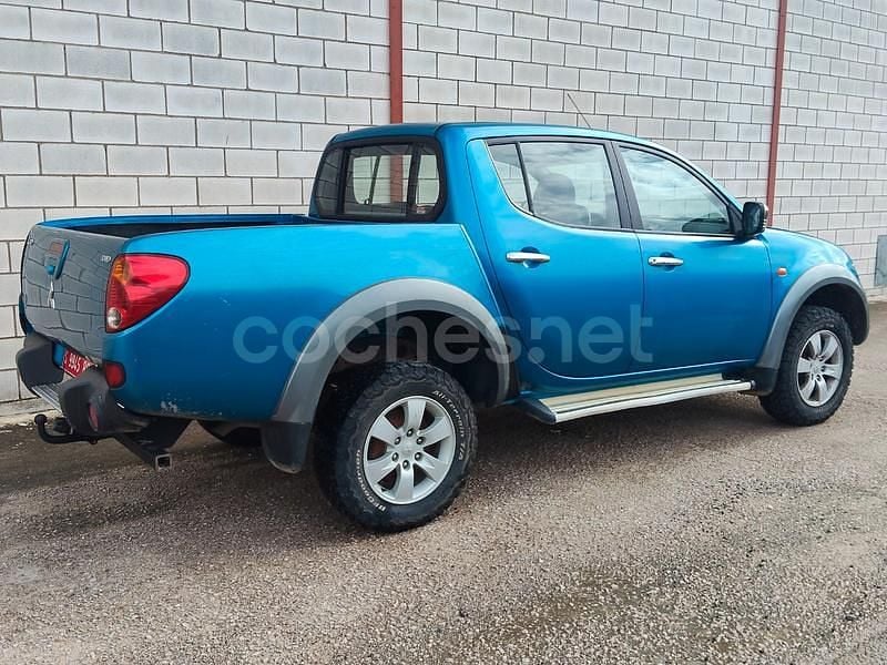Usado Mitsubishi L200 Intense+ 136 CV (100 kW) 2007 Azul Recogida