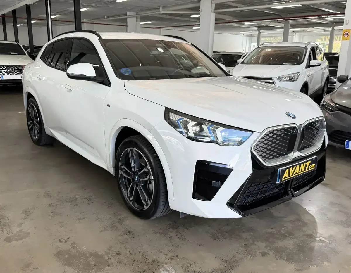 Usado BMW iX2 150 kW (204 CV) 2024 Blanco SUV