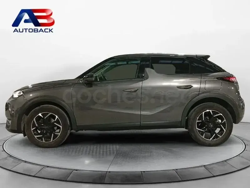 Usado DS Automobiles DS3 Crossback So Chic 110 CV (80 kW) 2021 Gris / plata SUV