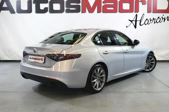 Usado Alfa Romeo Giulia Sprint Sprint 160 CV (117 kW) 2023 Coupe