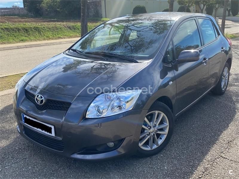 Gris / plata Usado 2009 Toyota Auris Berlina | 6200 € (Buen precio) - Imagen 1/4