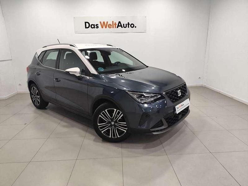 Gris Usado 2024 Seat Arona FR SUV | 19.890 € (Precio justo) - Imagen 1/4
