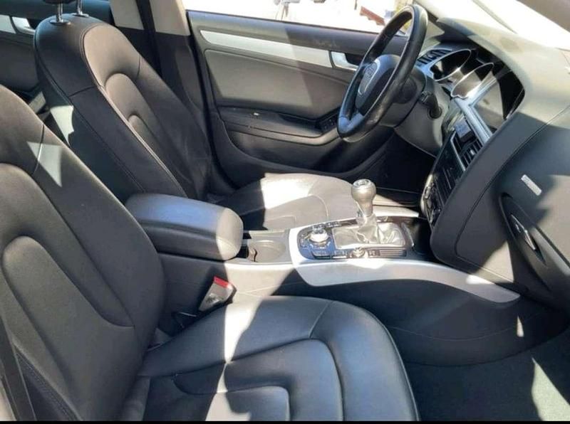 Usado Audi A5 Sportback Comfort 170 CV (125 kW) 2010 Plateado Utilitario