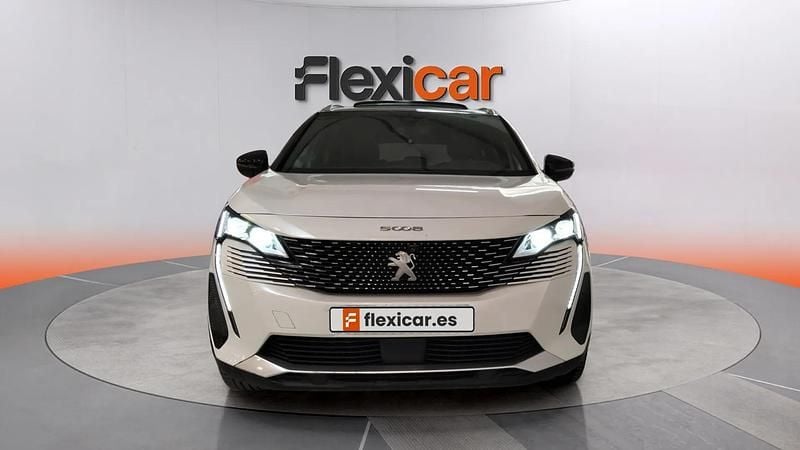Usado Peugeot 5008 GT 131 CV (96 kW) 2021 Blanco SUV