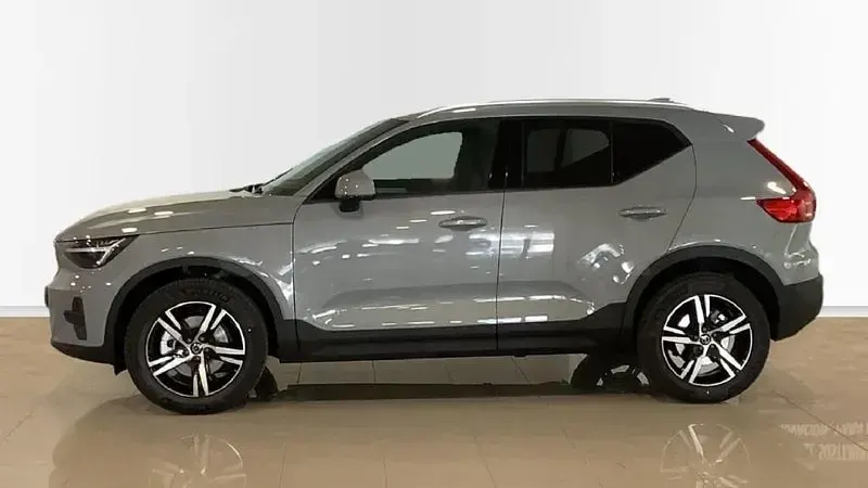 Nuevo Volvo XC40 Core 163 CV (119 kW) 2026 Gris / plata SUV