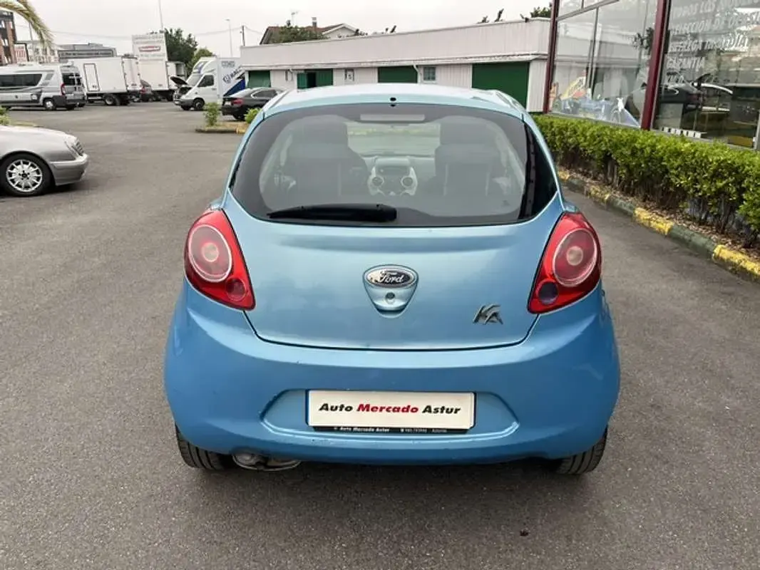 Usado Ford Ka Trend+ 69 CV (50 kW) 2010 Azul Utilitario