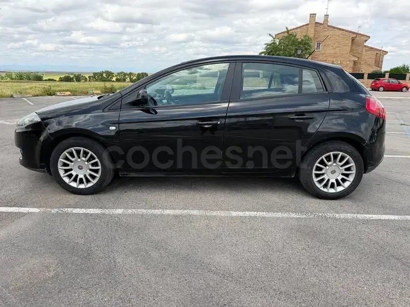Usado Fiat Bravo Active 90 CV (66 kW) 2011 Negro Utilitario