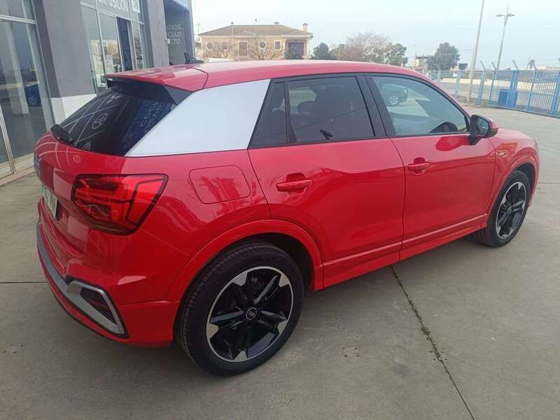 Usado Audi Q2 S-Line 110 CV (80 kW) 2024 Rojo SUV