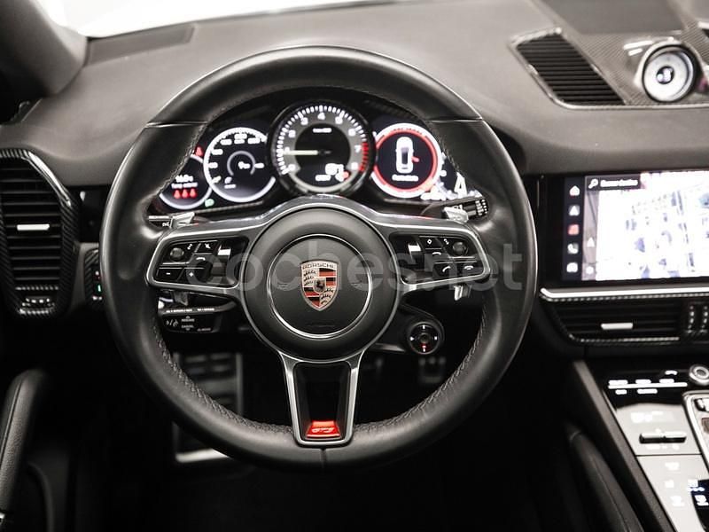 Usado Porsche Cayenne Platinum Edition 462 CV (339 kW) 2023 Gris / plata SUV