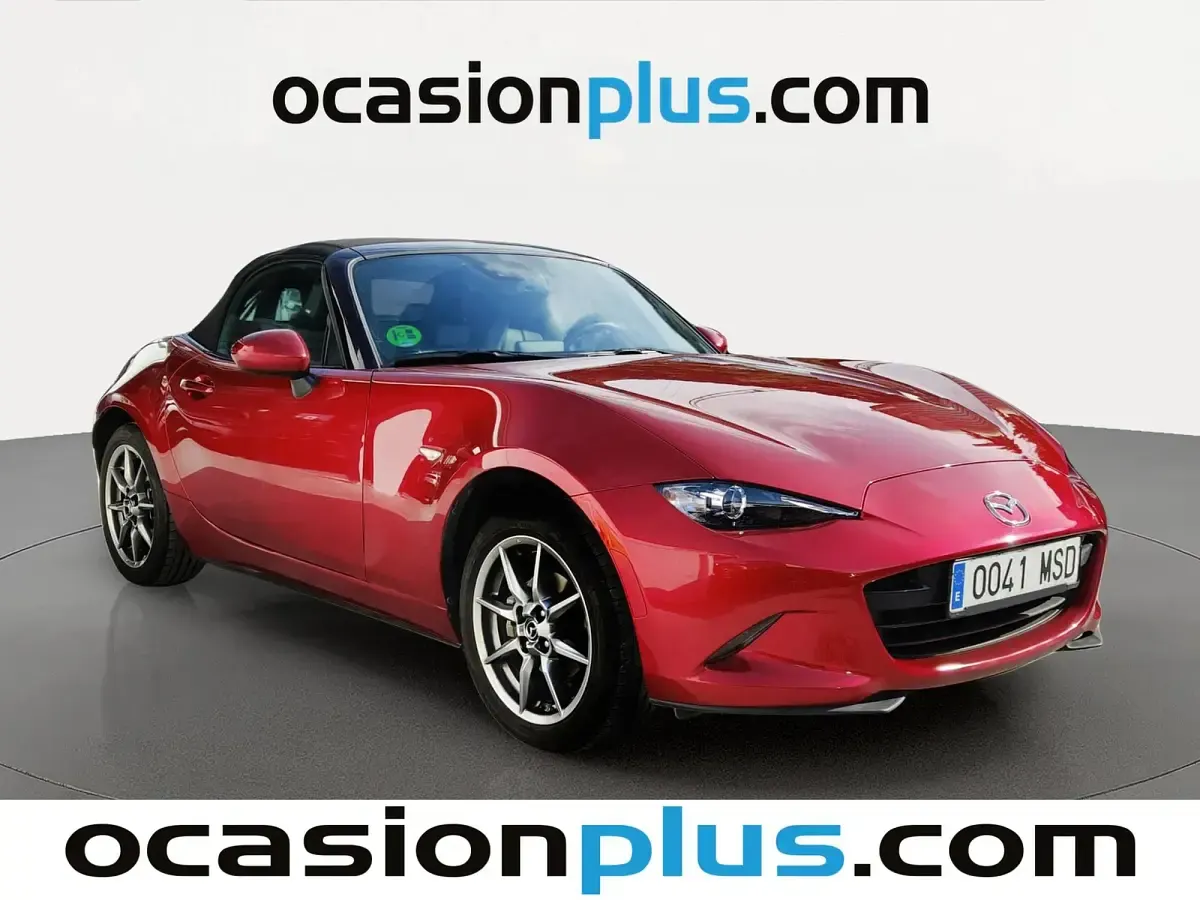 Usado Mazda MX5 Exclusive-Line 132 CV (97 kW) 2024 Rojo Descapotable