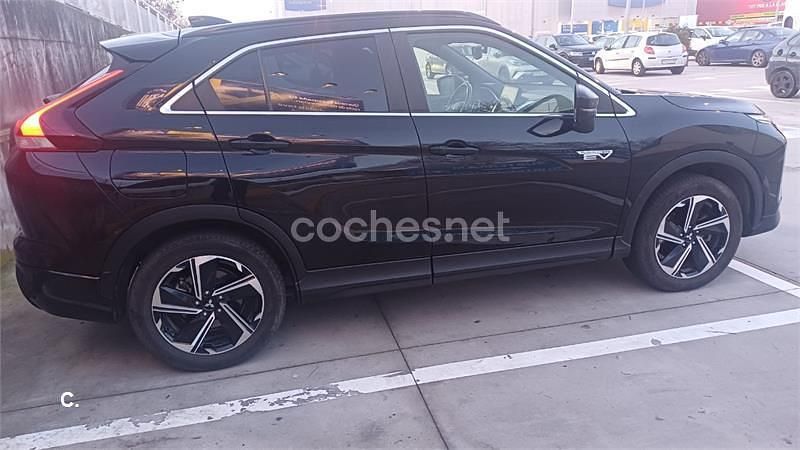 Usado Mitsubishi Eclipse Cross 188 CV (138 kW) 2022 Negro SUV