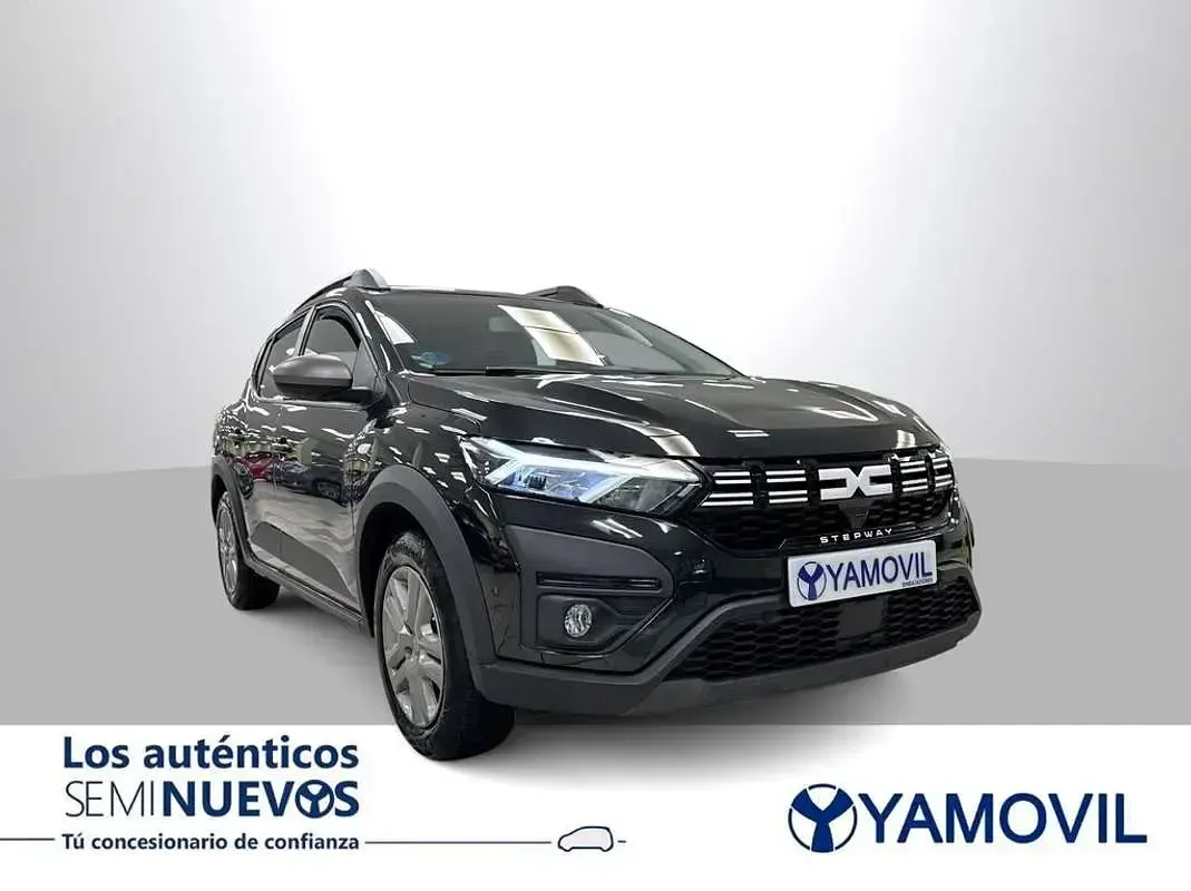 Usado Dacia Sandero Expression 101 CV (74 kW) 2023 Negro Utilitario