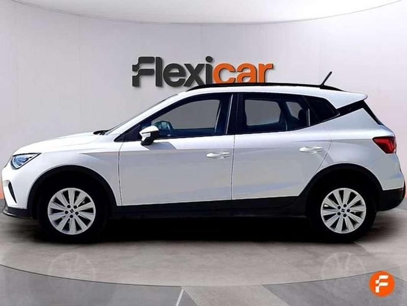 Usado Seat Arona Style 110 CV (80 kW) 2021 Blanco SUV