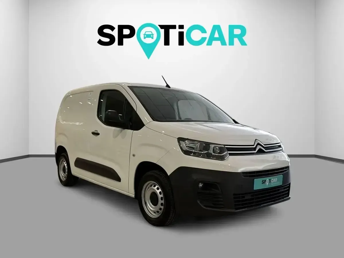 Usado Citroën Berlingo 102 CV (75 kW) 2021 Blanco Monovolumen
