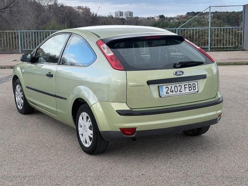 Usado Ford Focus Sport 115 CV (84 kW) 2007 Verde Berlina