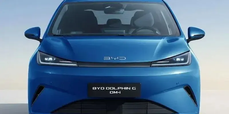 Nuevo BYD Dolphin Boost 155 kW (212 CV) 2026 Azul Utilitario