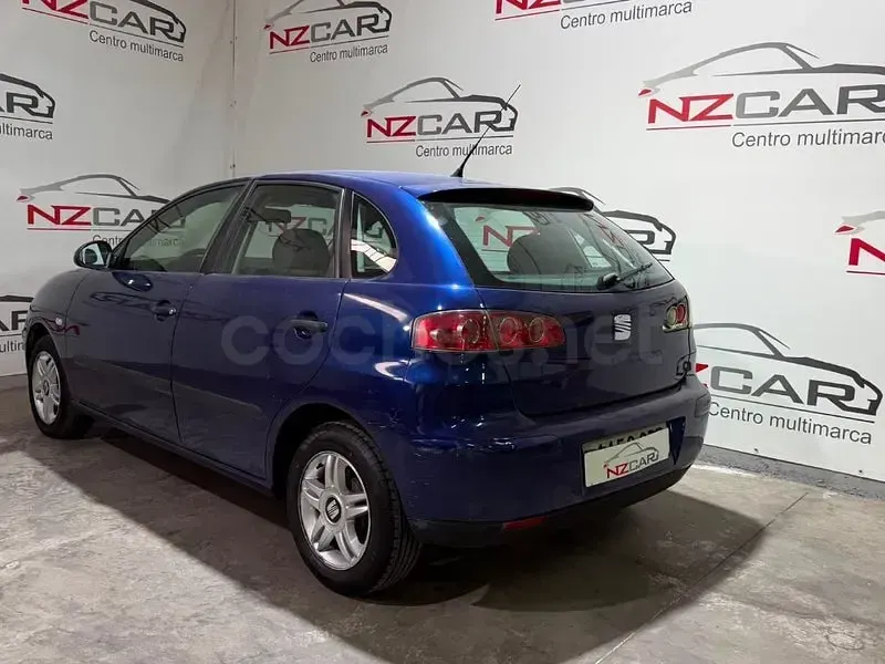 Usado Seat Ibiza 75 CV (55 kW) 2004 Azul Utilitario