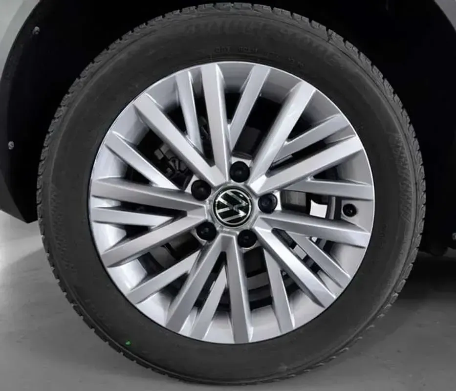 Usado VW T-Roc 110 CV (80 kW) 2021 Gris SUV
