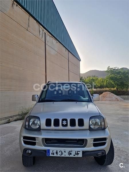 Beige Usado 2006 Suzuki Jimny SUV | 9300 € (Precio justo) - Imagen 1/4