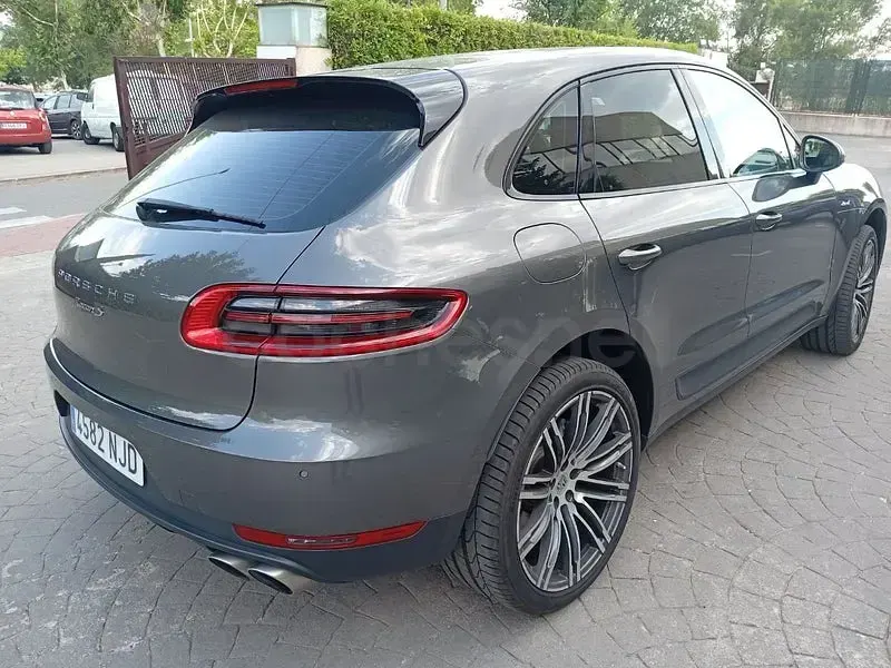 Usado Porsche Macan 258 CV (189 kW) 2015 Gris / plata SUV