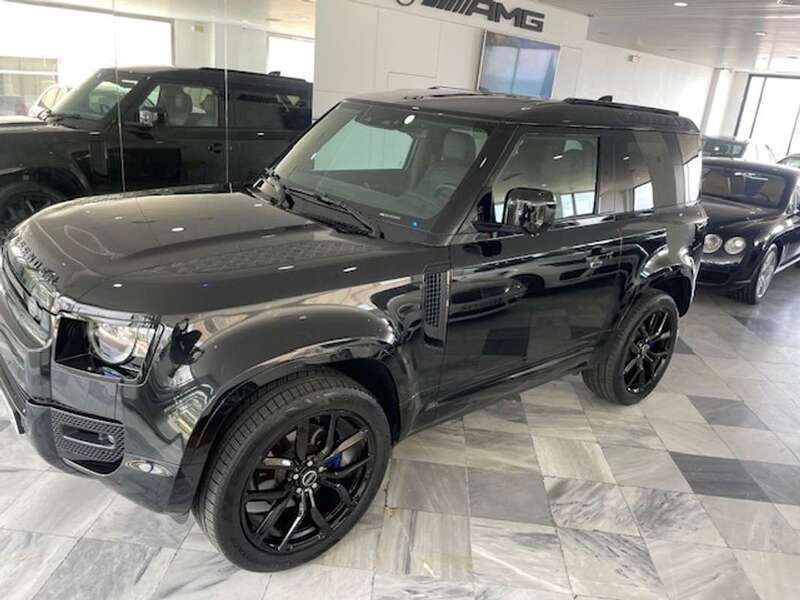 Usado Land Rover Defender SE 249 CV (183 kW) 2021 Black santorini SUV