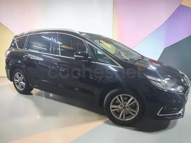 Usado Ford S-MAX Titanium 190 CV (139 kW) 2022 Negro Monovolumen