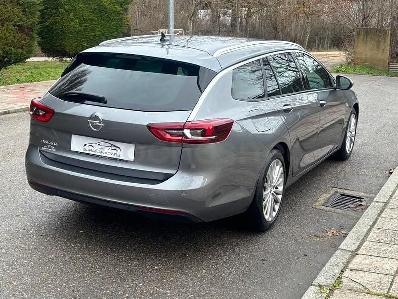 Usado Opel Insignia Innovation 136 CV (100 kW) 2020 Gris / plata Familiar