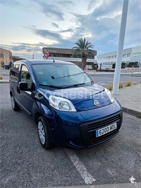 Usado Fiat Qubo Active 77 CV (56 kW) 2016 Azul Monovolumen
