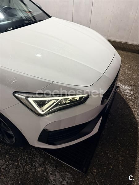 Usado Cupra Leon 204 CV (150 kW) 2024 Blanco Berlina