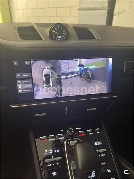 Usado Porsche Cayenne 462 CV (339 kW) 2020 Gris / plata SUV