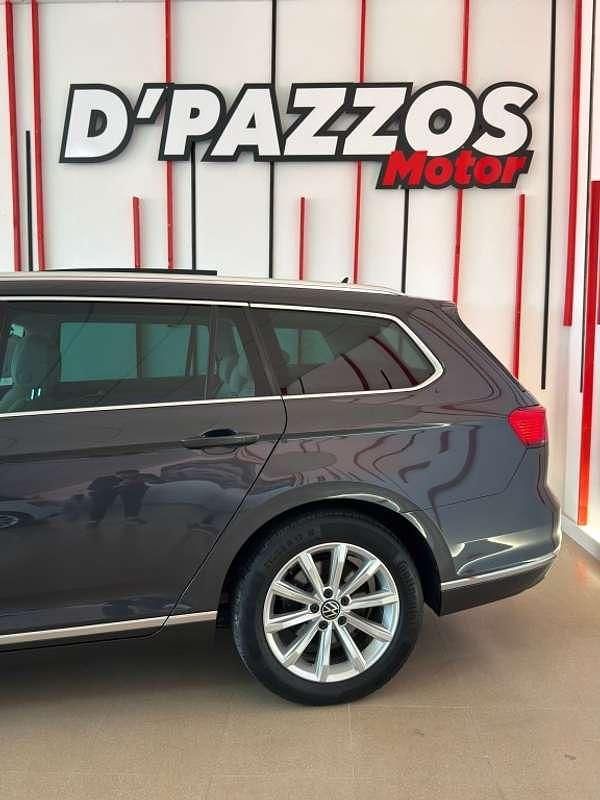 Usado VW Passat Executive 150 CV (110 kW) 2021 Gris Familiar